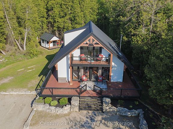 3rd image of 160 Sunset Dr