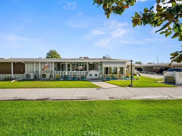 1641 Monterey Rd #M2-18a, Seal Beach, CA 90740