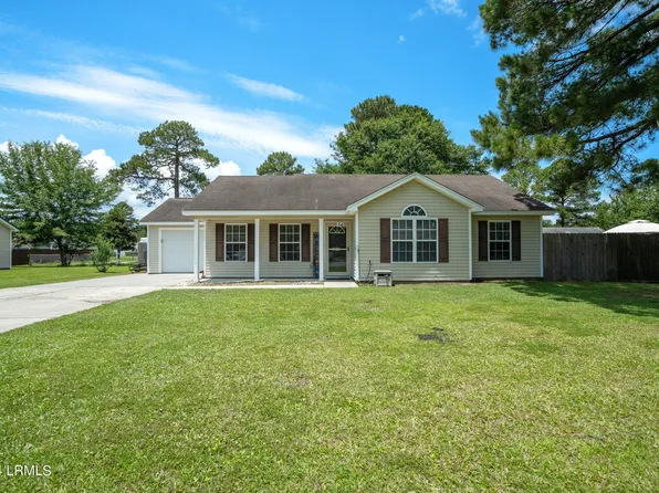 54 Pelican St, Hilton Head Island, SC 29928