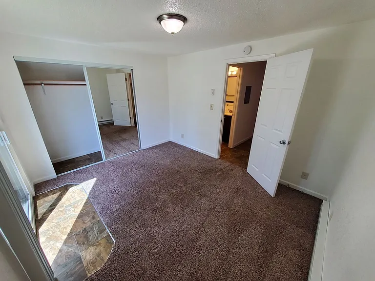 1015 5th Ave SW #14 — Photo 11