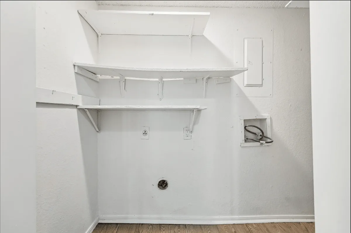 6009 Short street — Photo 3
