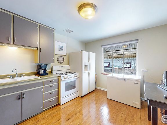 4th image of 4150 Sheridan Blvd