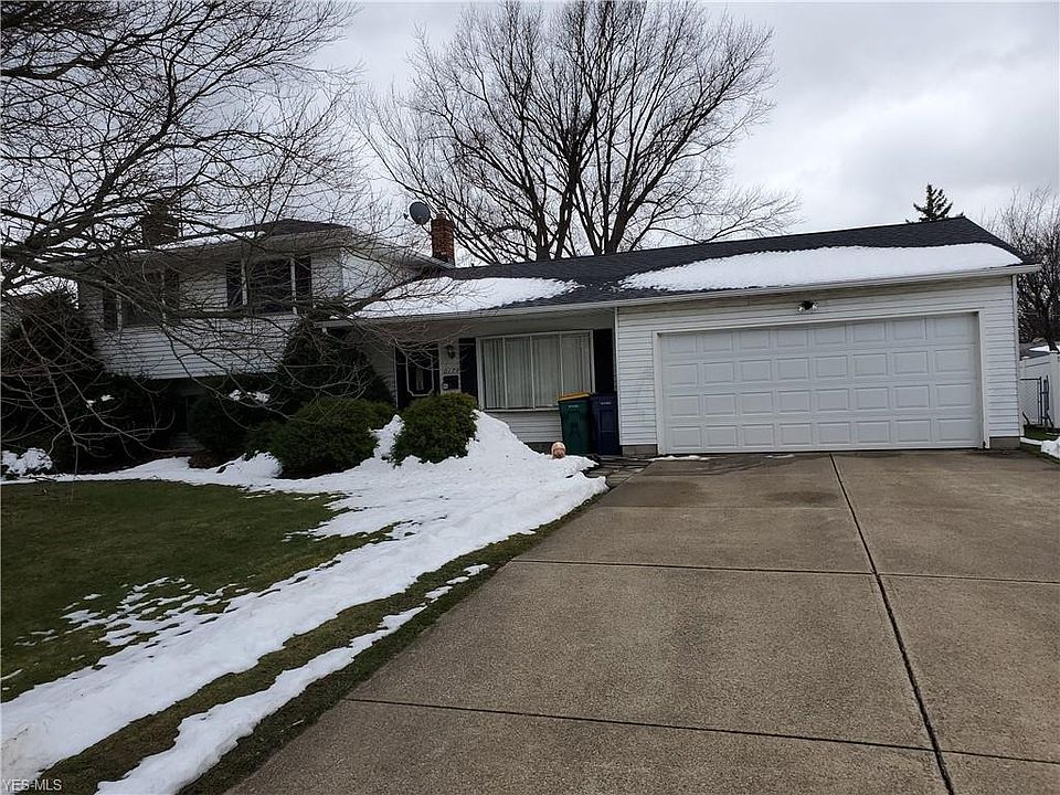 2nd image of 6174 Maplewood Rd