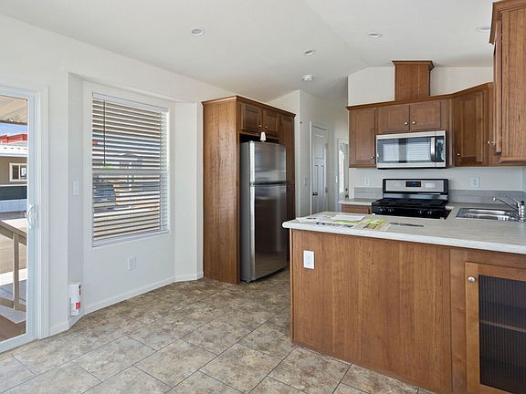 4th image of 200 E Ivanhoe St Lot 76