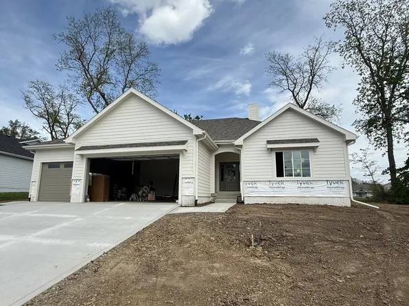 807 Bridgeview St, Polk City, IA 50226