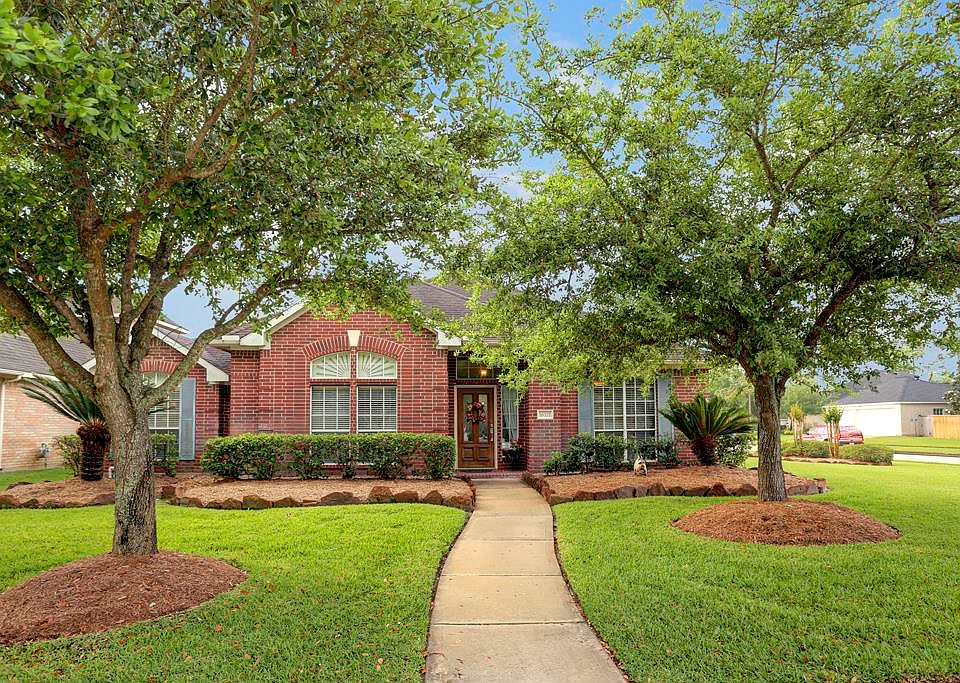 1st image of 16327 Granite Park Ct