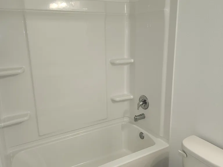 11805 Sylvia St — Photo 15
