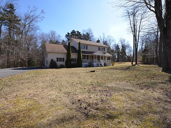 2nd image of 108 Greenwood Ct