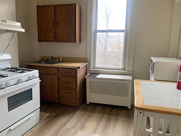 4th image of 50 Washburn St #1