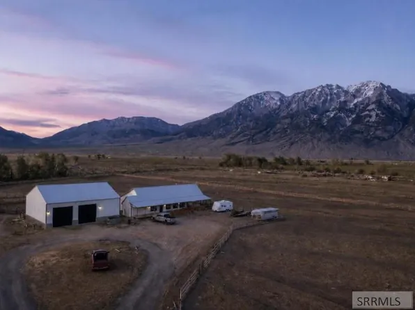 5914 W 5500 N, Mackay, ID 83251
