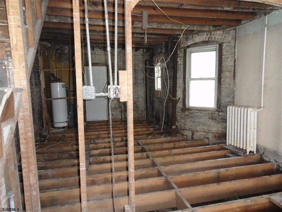 2nd image of 913 Keener Ave
