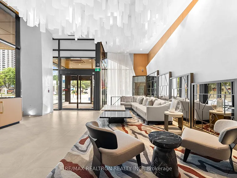 25 Cordova Ave #Penthouse 06 — Photo 6