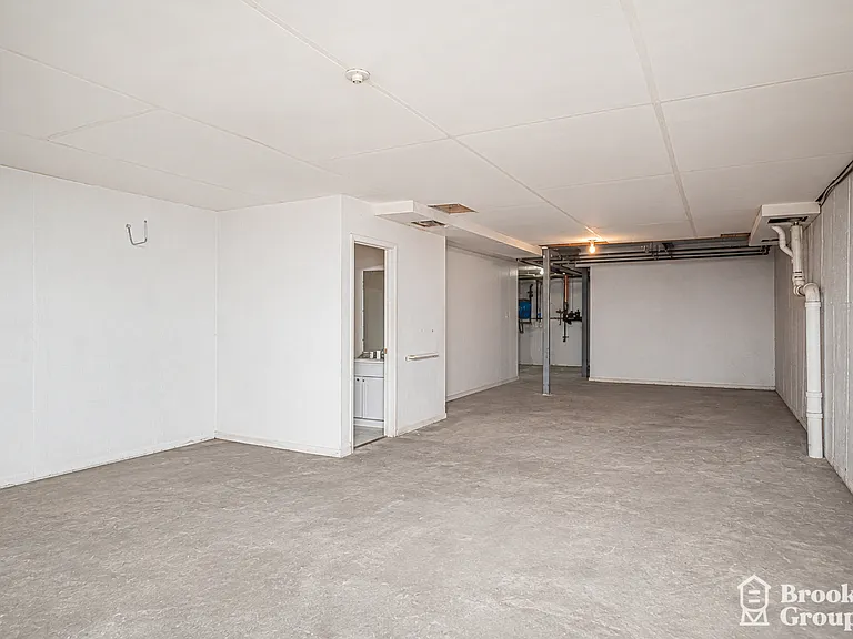 475 Hart St #2 — Photo 12