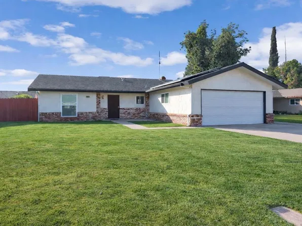 1361 Almond St, Selma, CA 93662
