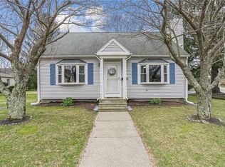 21 Portland St, Lincoln, RI 02838