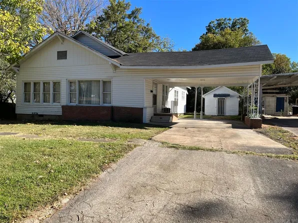 107 W Avenue C St, Hope, AR 71801