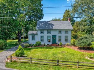 2003 Crandall Rd, Tiverton, RI 02878