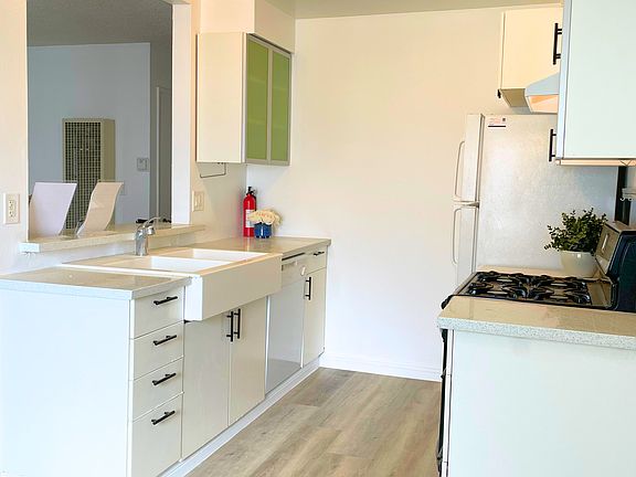 3rd image of 1472 Allison Ave APT 4