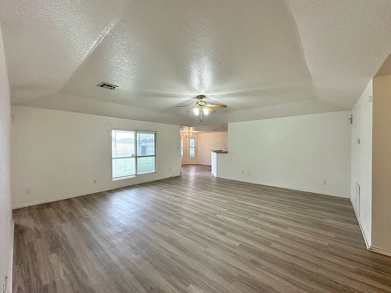 5309 Holster Dr — Photo 3