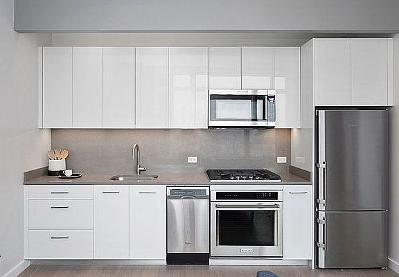 5th image of 42 W 33rd St #35FS