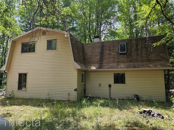 1495 River Valley Dr, Prescott, MI 48756
