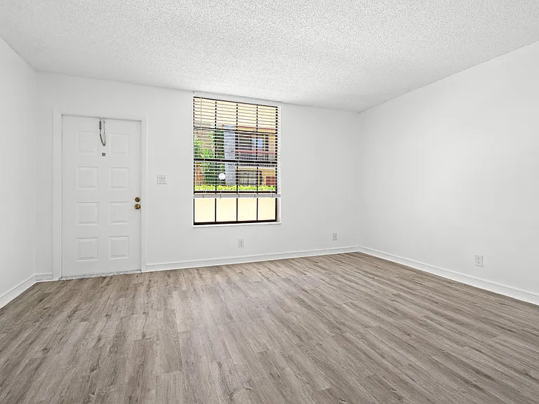 769 SE 1st Way — Photo 14