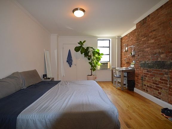3rd image of 518 E 13th St APT 9
