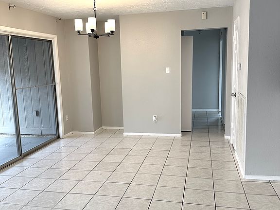 4th image of 13023 Newbrook Dr