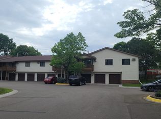 3915 Foss Rd APT 204, Saint Anthony, MN 55421