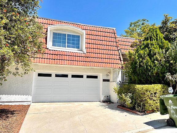 2nd image of 22762 Avenue San Luis