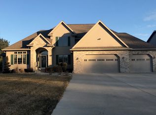 5710 Timber Ridge Rd, Cedar Falls, IA 50613