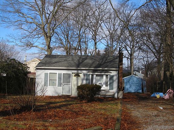 2nd image of 25 Van Bergen Blvd
