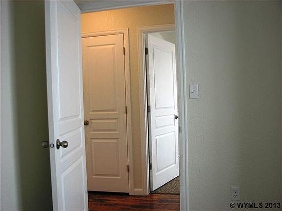 4th image of 1118 Hatchet Dr