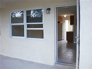 4th image of 873 NW 16th Ave