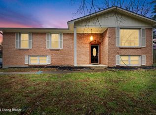 6514 Manslick Rd, Louisville, KY 40214