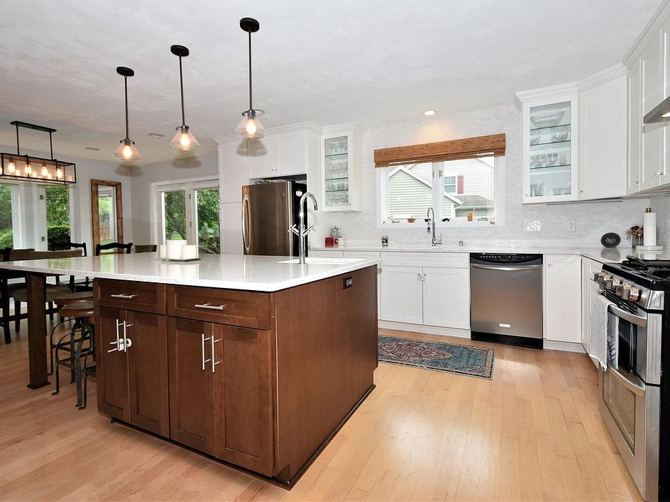 1st image of 12525 W Scarborough Dr