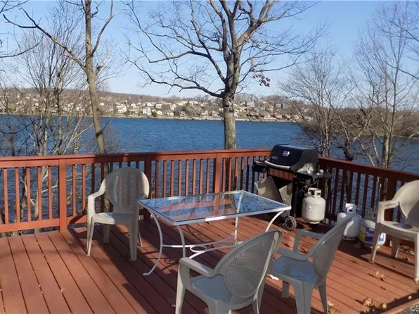 3 Partridge Ln, New Fairfield, CT 06812