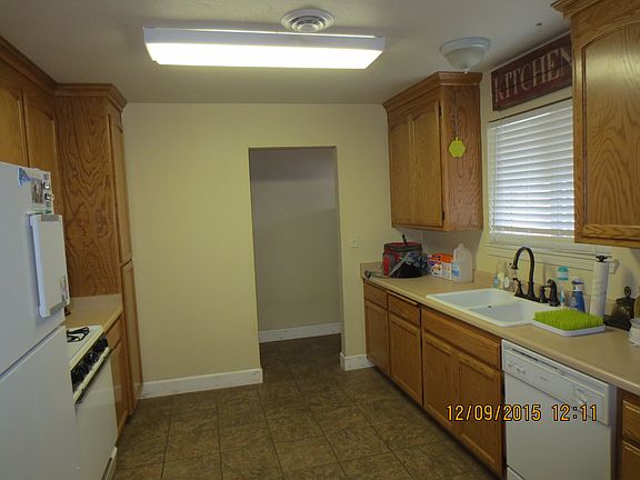 4th image of 235 San Joaquin Dr