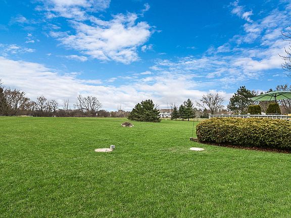 3rd image of 539 Meadow Ln