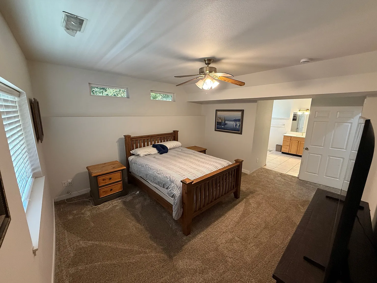 4 bed, 2662 sqft, $3,500 — Photo 4