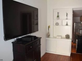 140 South St, Newark, NJ 07114
