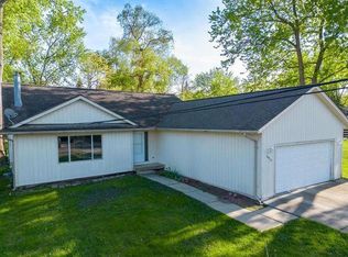 4412 Cass Elizabeth Rd, Waterford, MI 48328