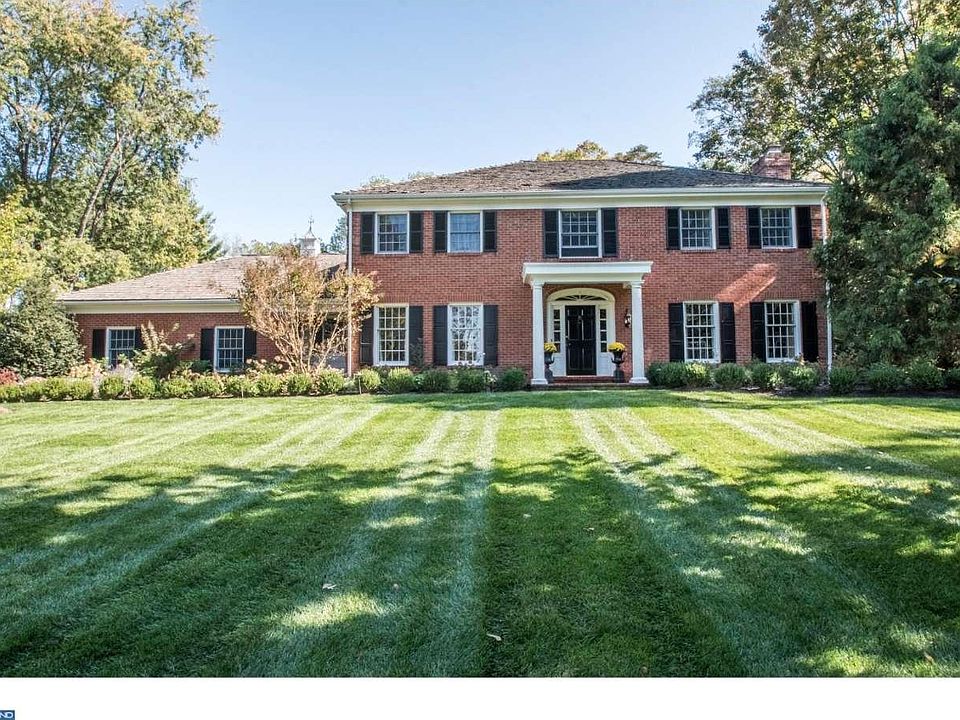 1st image of 9 Halsey Dr