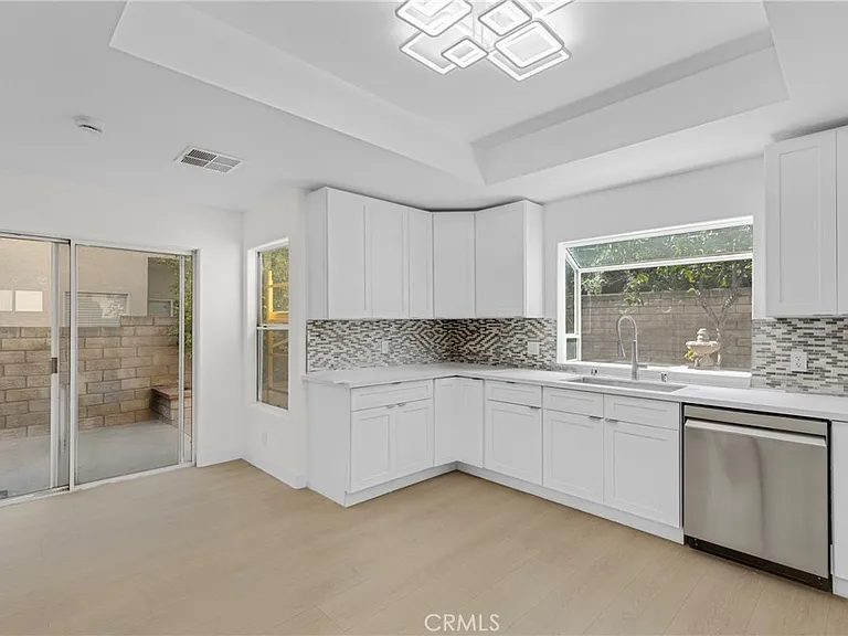 23234 Valerio St — Photo 9