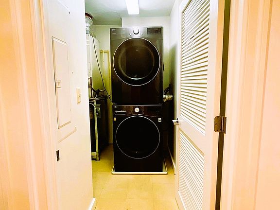 Washer & Dryer in unit