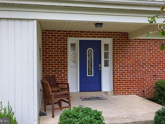 3rd image of 1053 Lambley Rd