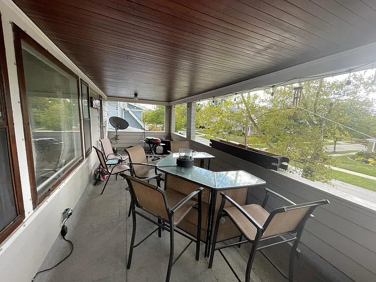 1225 Granger Ave — Photo 2