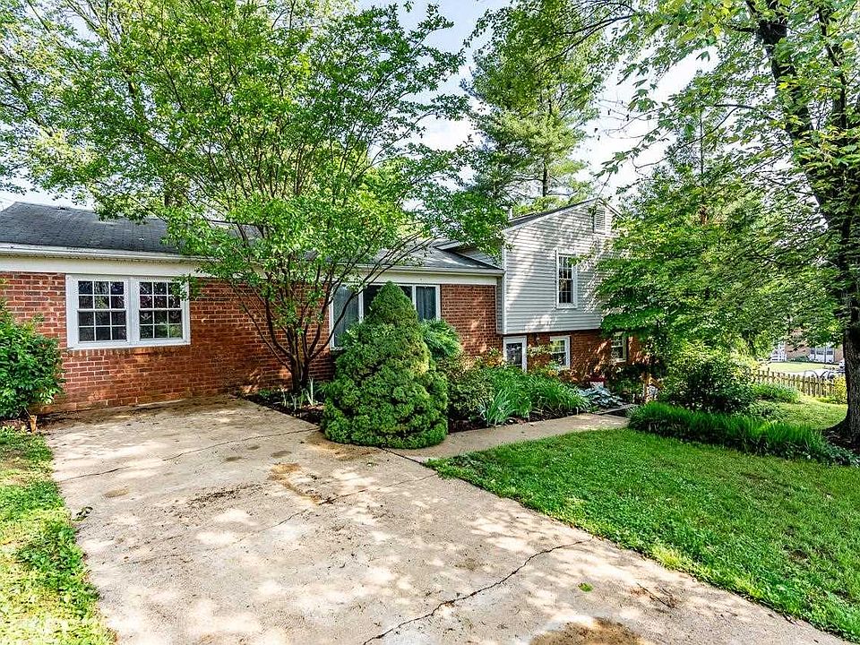 1st image of 188 Highland Ct