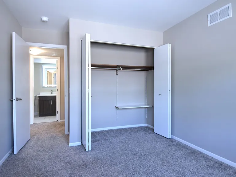 Woodland Reserve Apartments — Photo 97