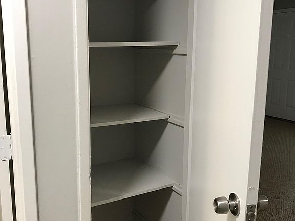 2nd image of 649 Manor Dr APT B